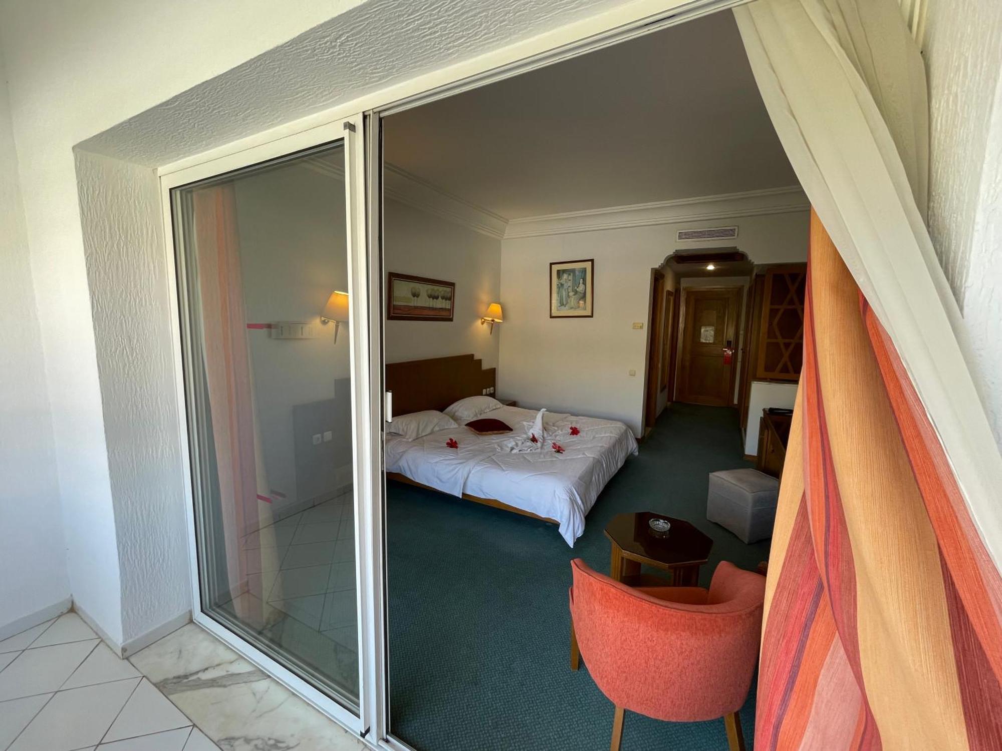 Marina Palace Yasmine Екстериор снимка