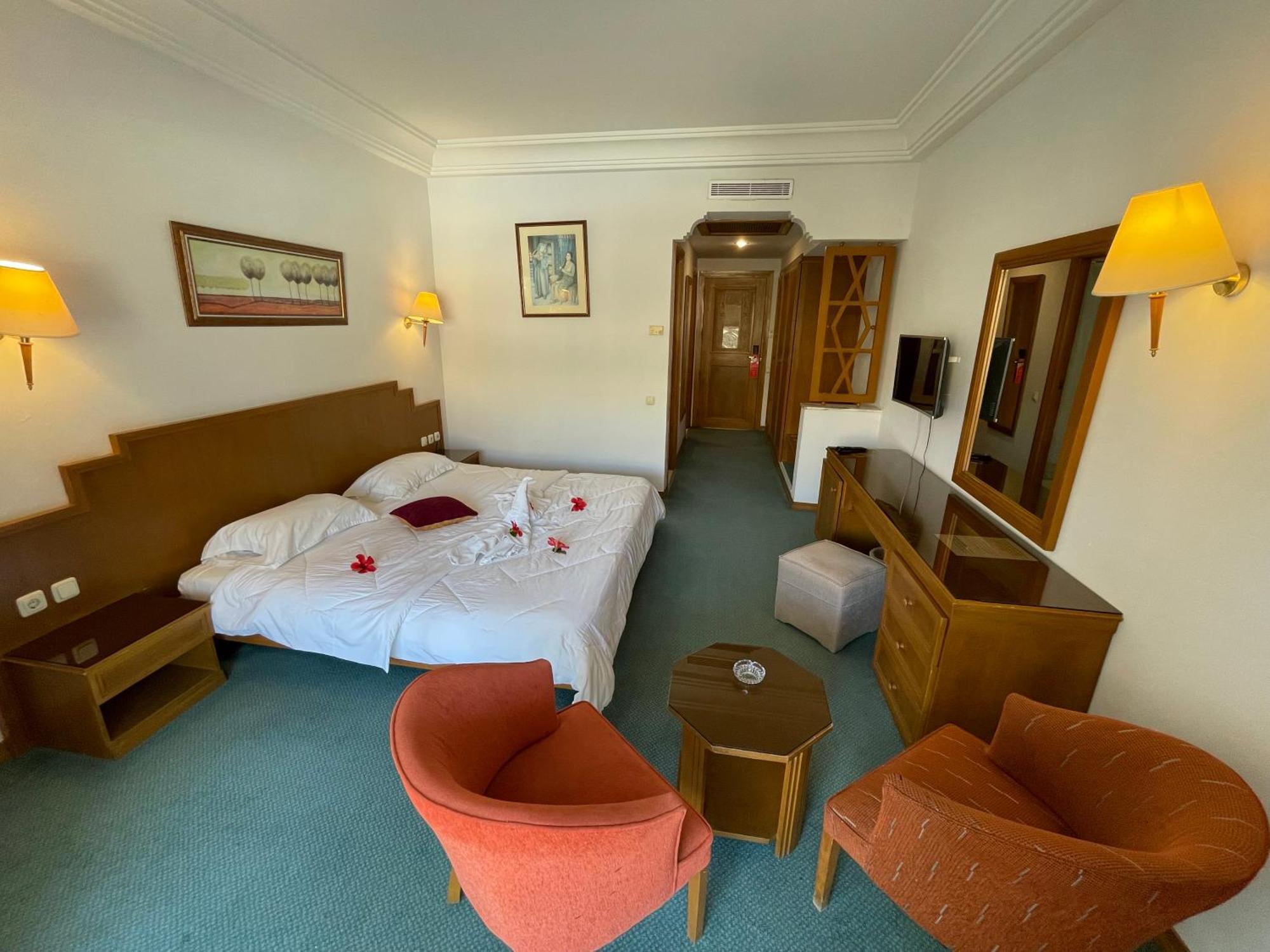 Marina Palace Yasmine Екстериор снимка