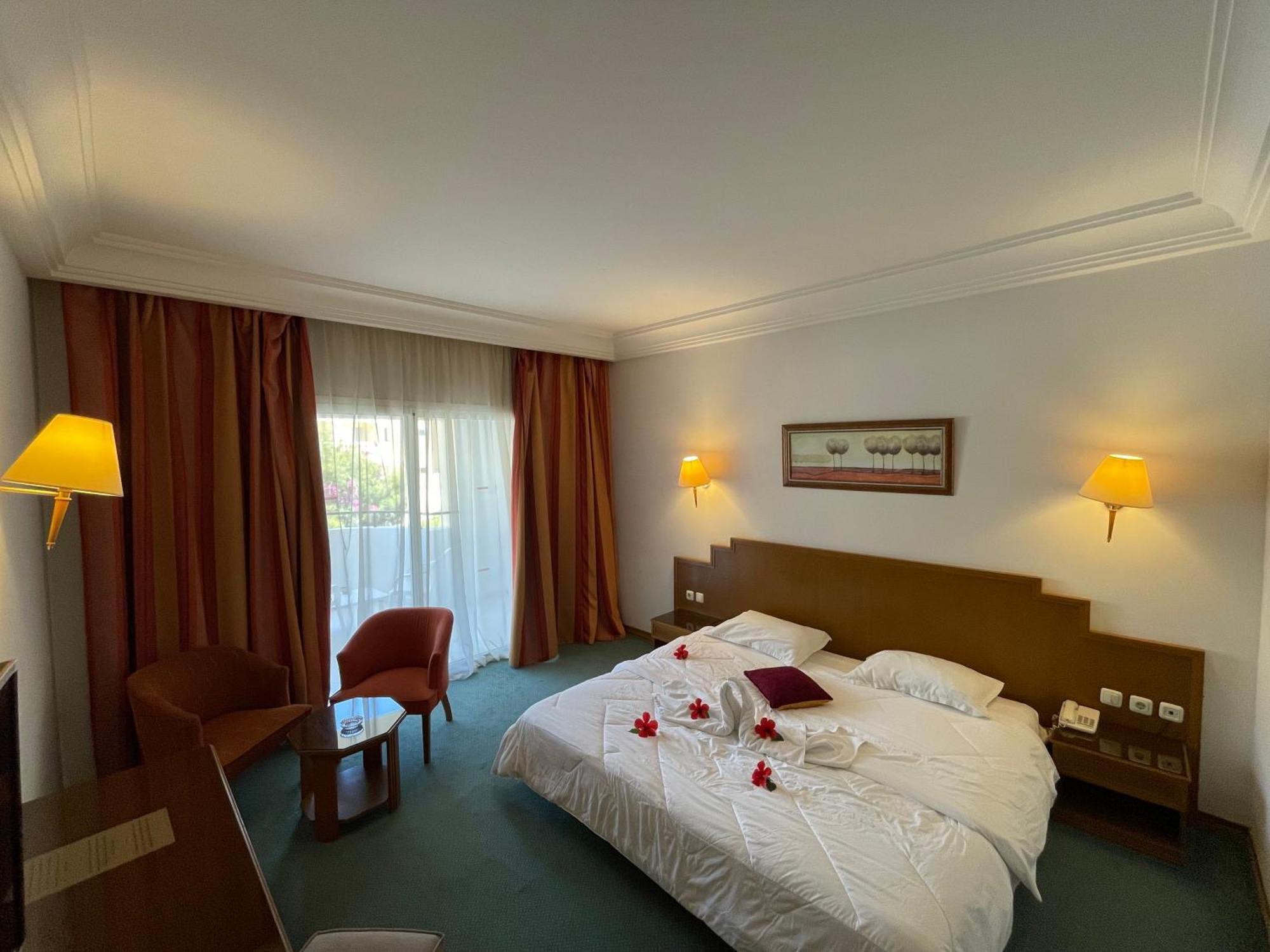 Marina Palace Yasmine Екстериор снимка
