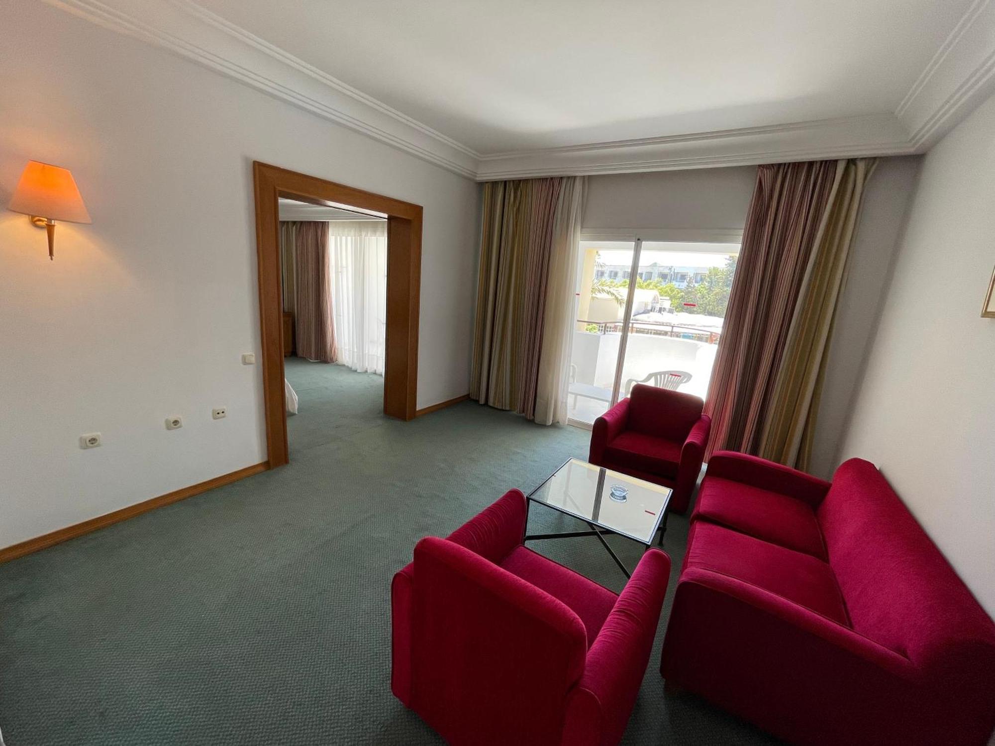 Marina Palace Yasmine Екстериор снимка
