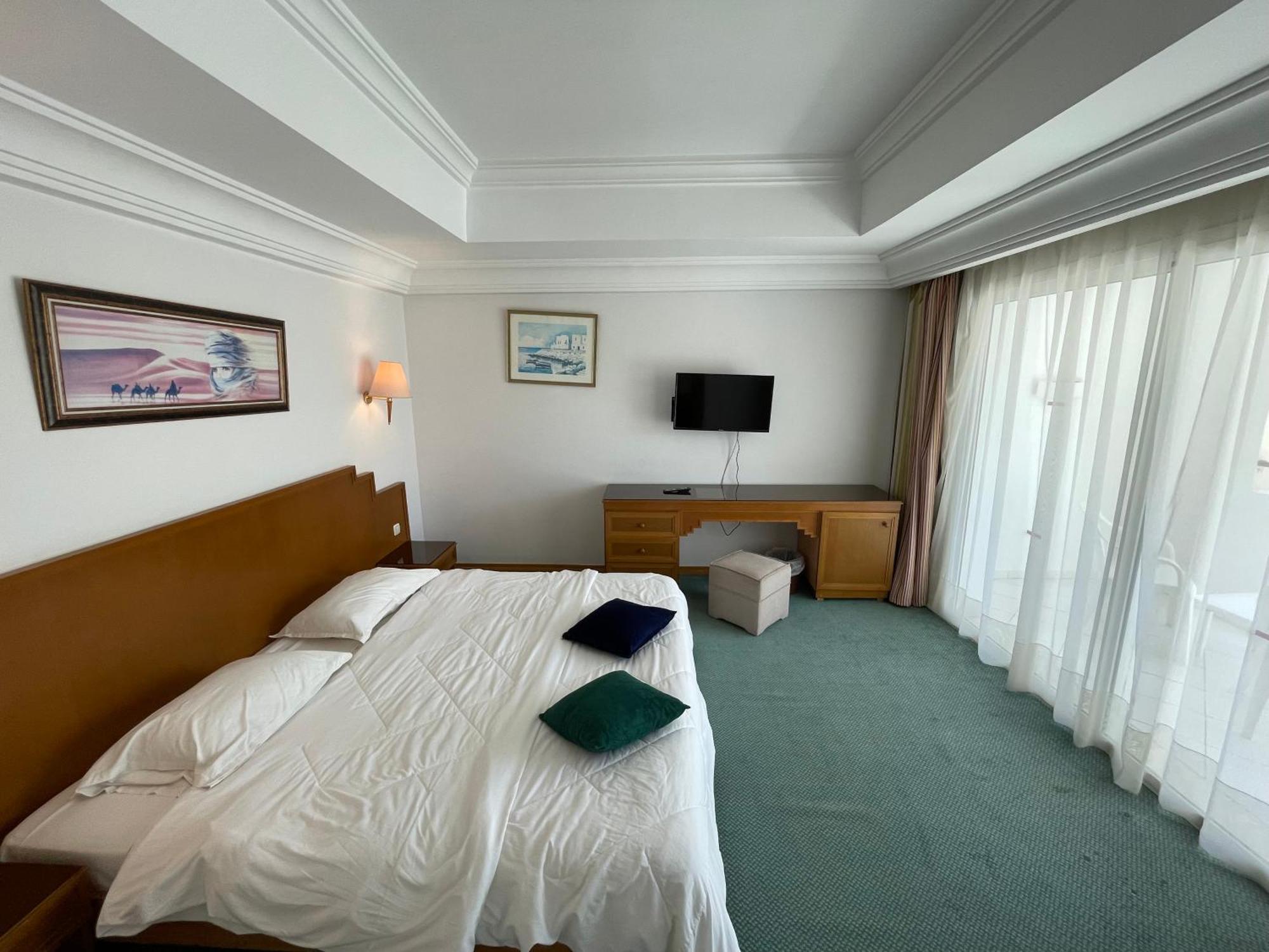 Marina Palace Yasmine Екстериор снимка