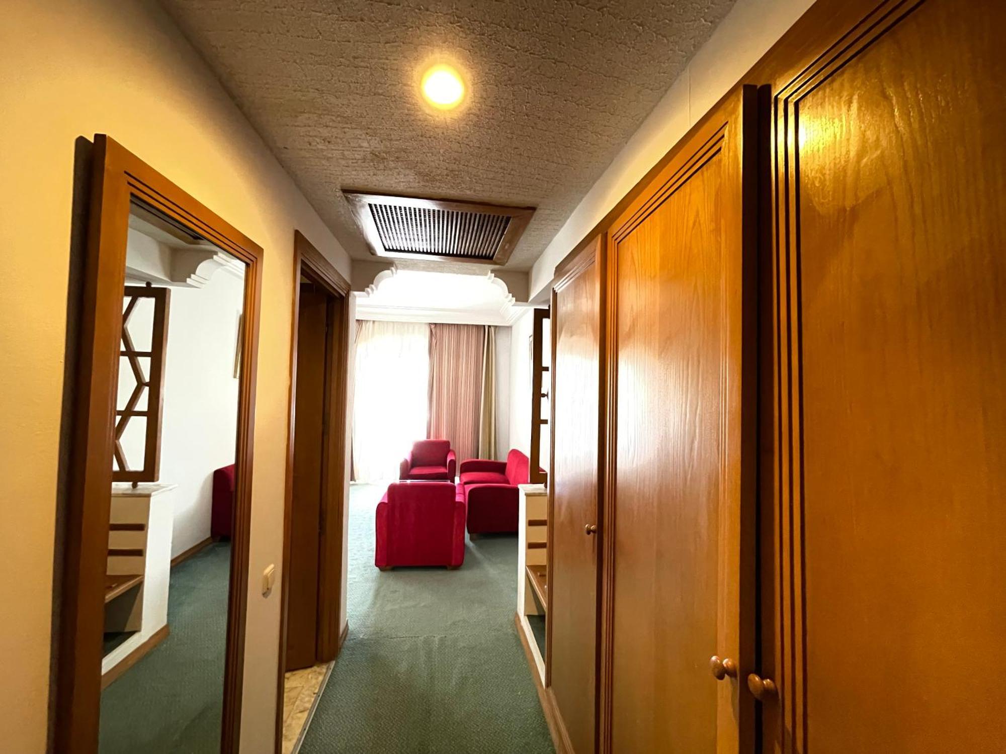Marina Palace Yasmine Екстериор снимка