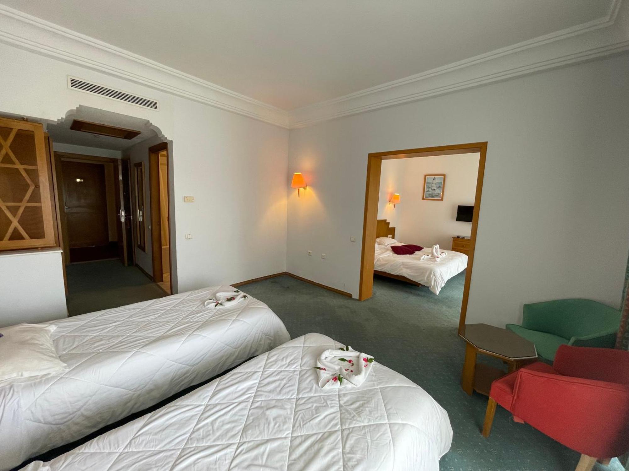 Marina Palace Yasmine Стая снимка