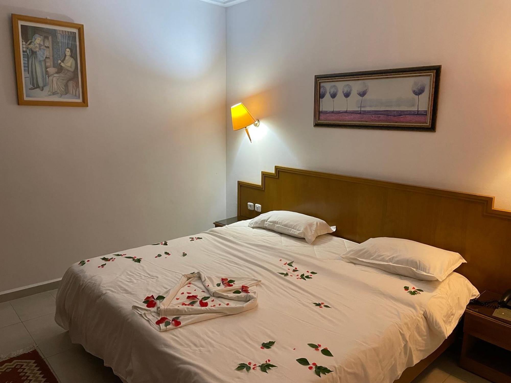 Marina Palace Yasmine Екстериор снимка