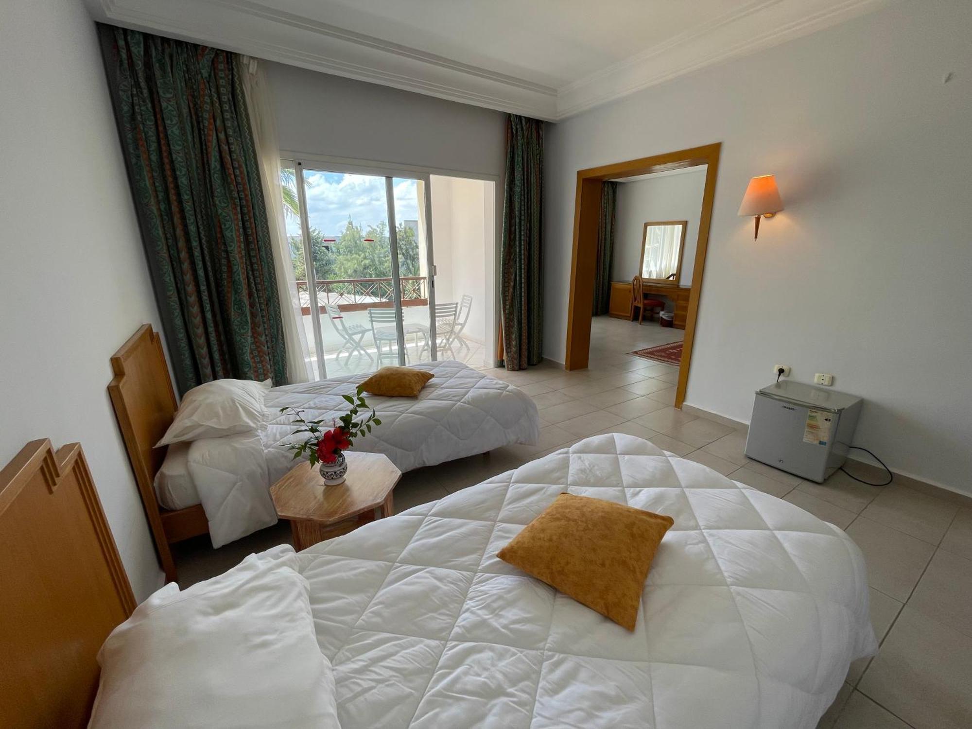 Marina Palace Yasmine Стая снимка