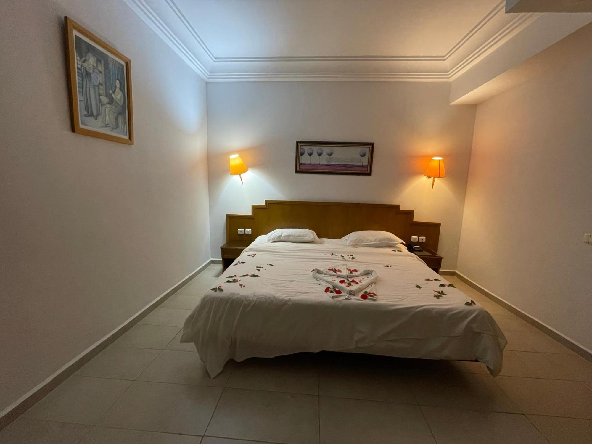 Marina Palace Yasmine Стая снимка
