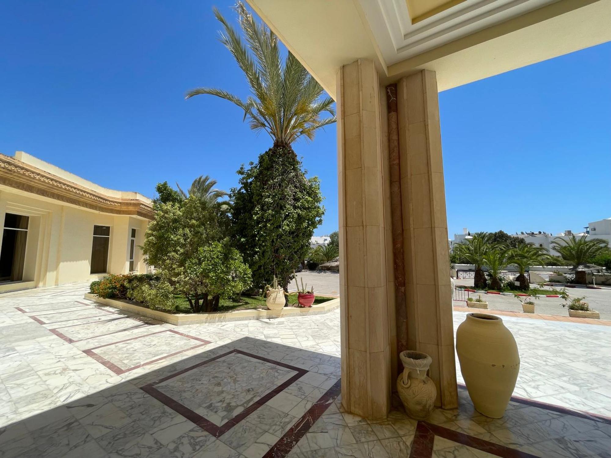 Marina Palace Yasmine Екстериор снимка